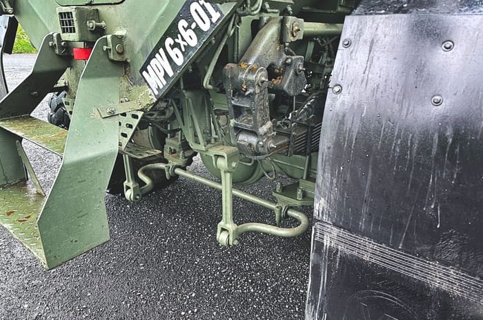 Mercedes G Wagen vs Airavat: Battle Stations 